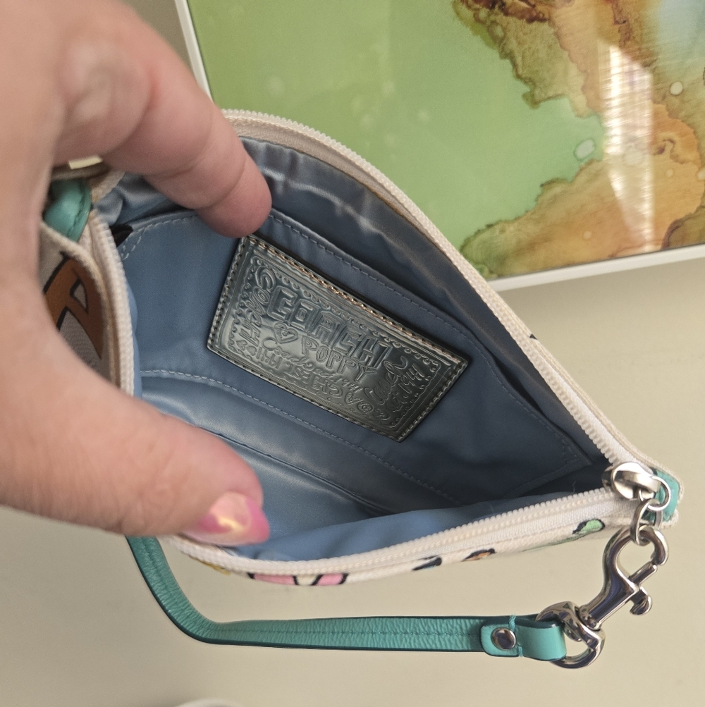 EUC Rare Coach Poppy Patent Leather & Embroided Canvas Small Clutch Wristlet - Picture 8 of 13